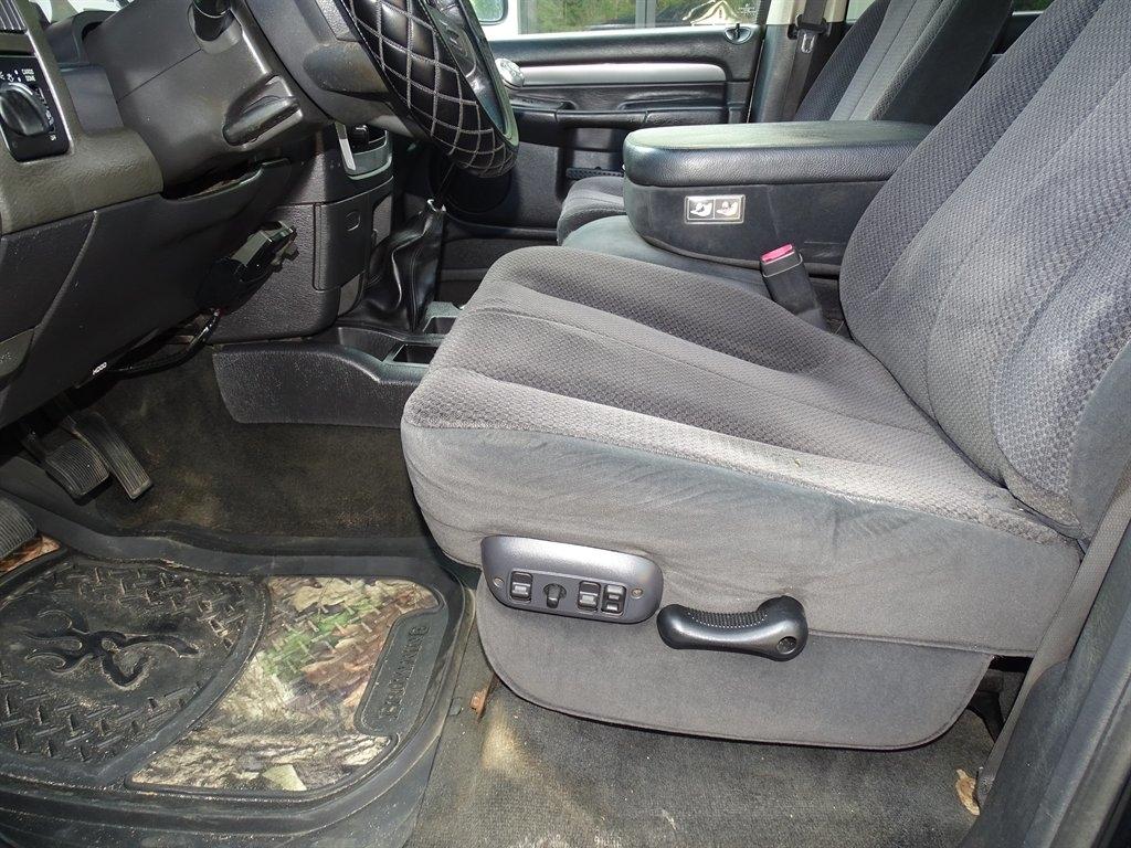 Dodge Ram 3500 Laramie Quad Cab Long Bed 4WD 2005
