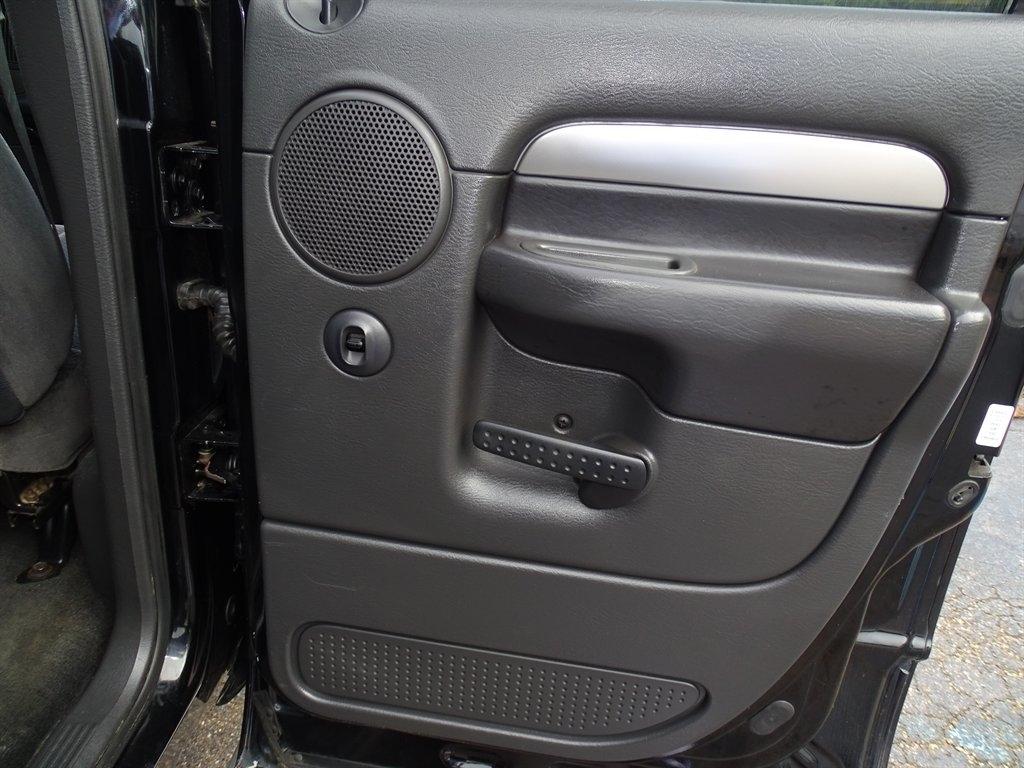 Dodge Ram 3500 Laramie Quad Cab Long Bed 4WD 2005