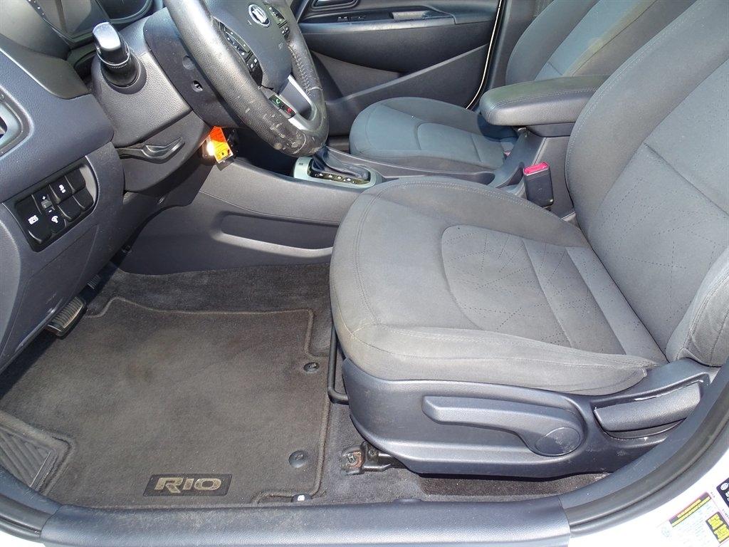 Kia Rio5 EX 2013