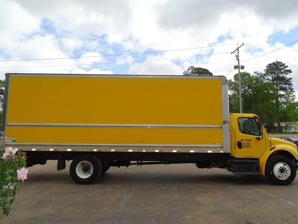 Freightliner M2 106  2014