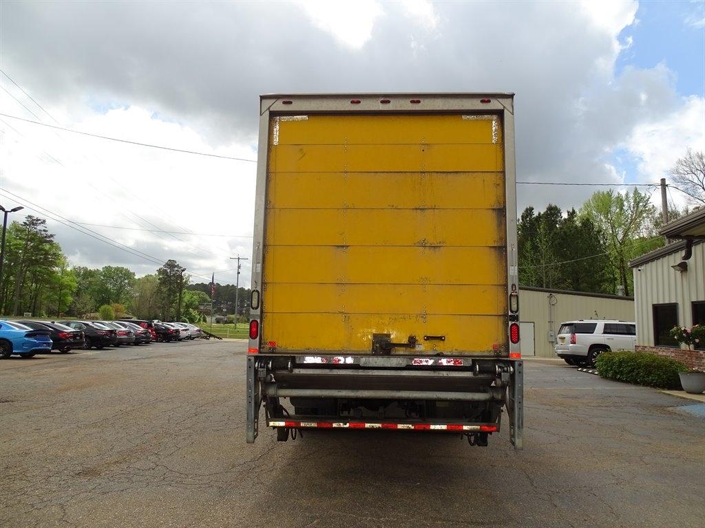 Freightliner M2 106  2014