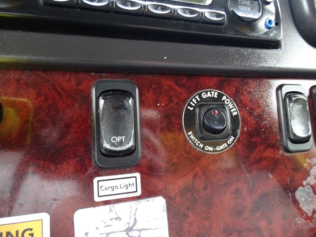 Freightliner M2 106  2014