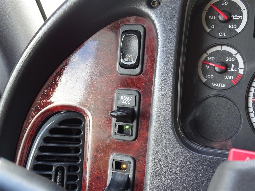 Freightliner M2 106  2014