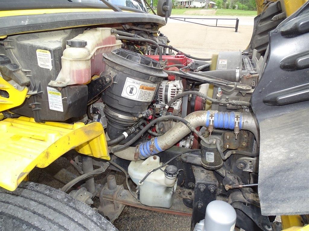 Freightliner M2 106  2014