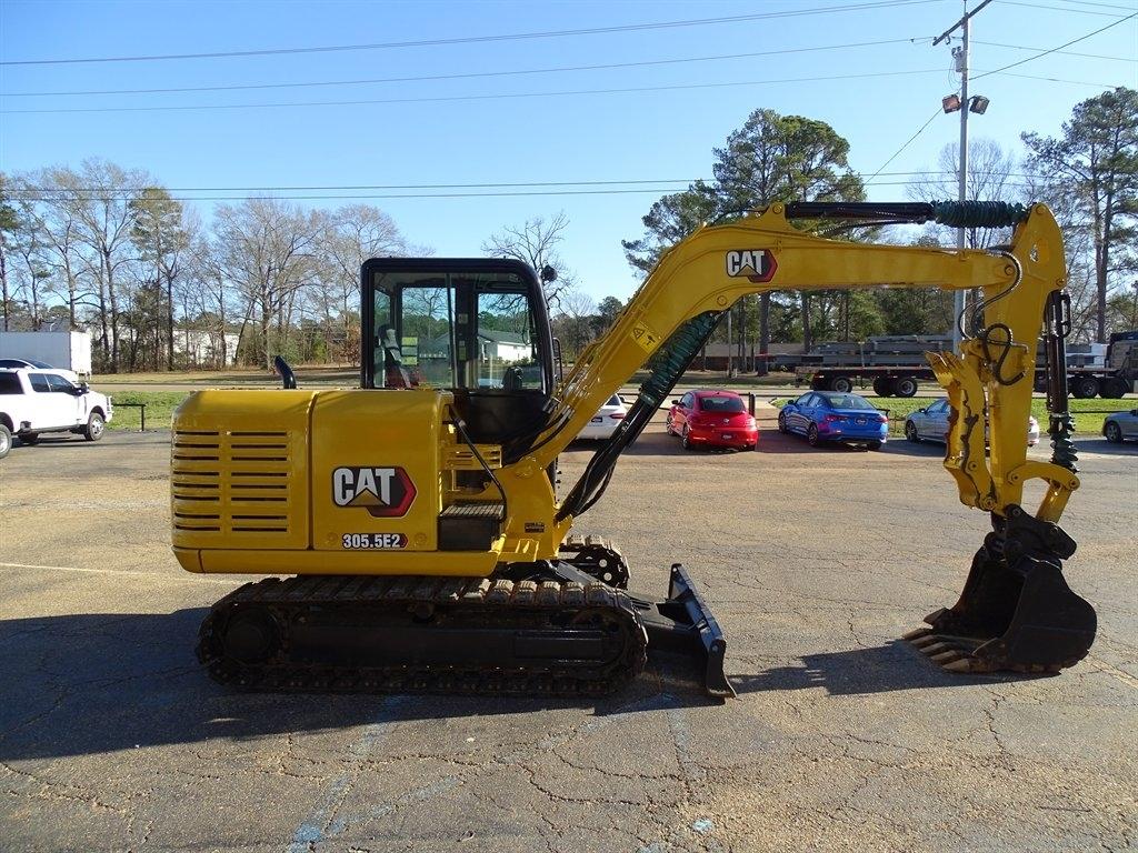 Caterpillar Mini Excavator  2021