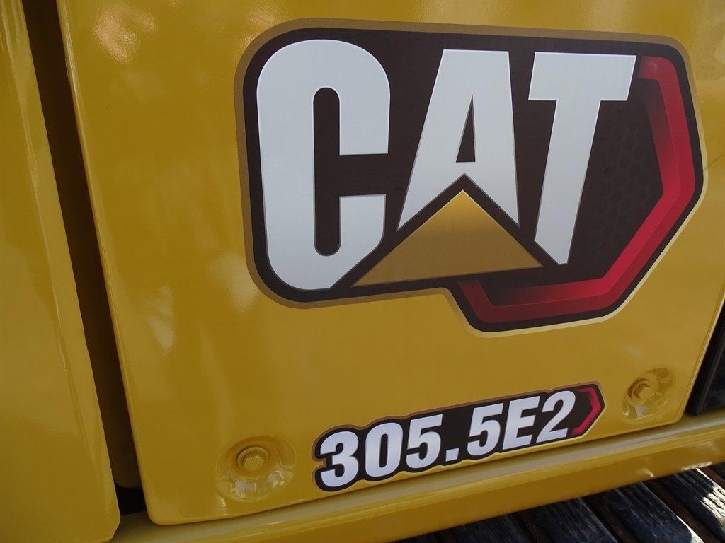 Caterpillar Mini Excavator  2021