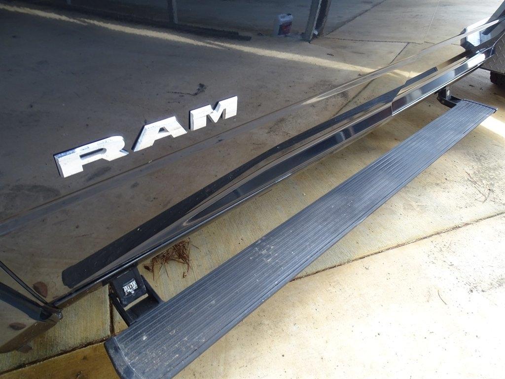 RAM 3500 Laramie Crew Cab LWB 4WD DRW 2019