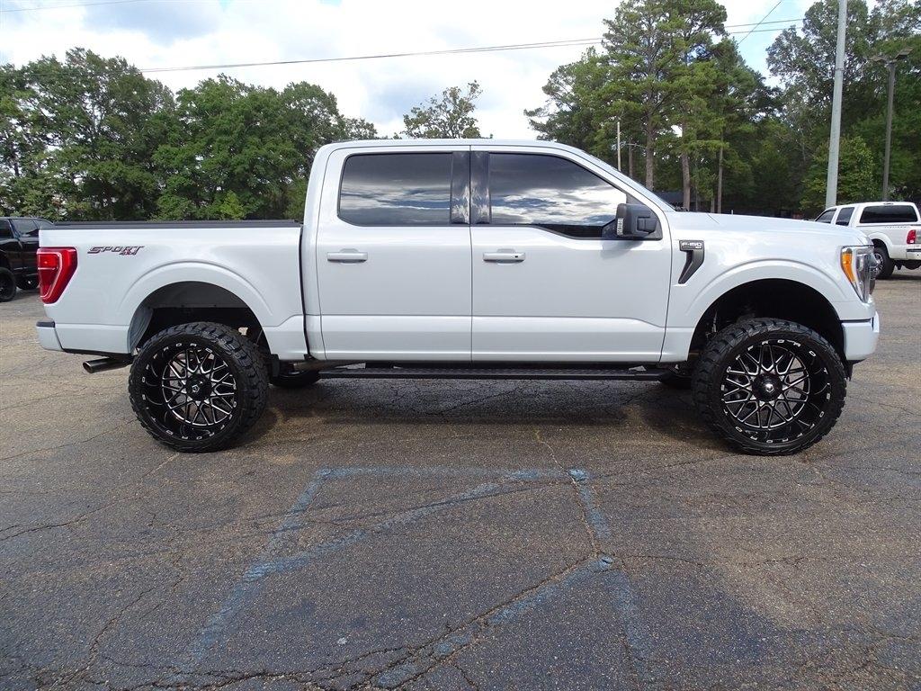 Ford F-150 XLT SuperCrew 5.5-ft. Bed 4WD 2022