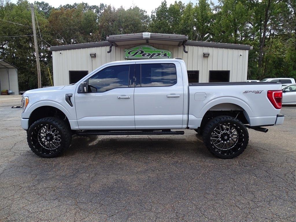 Ford F-150 XLT SuperCrew 5.5-ft. Bed 4WD 2022