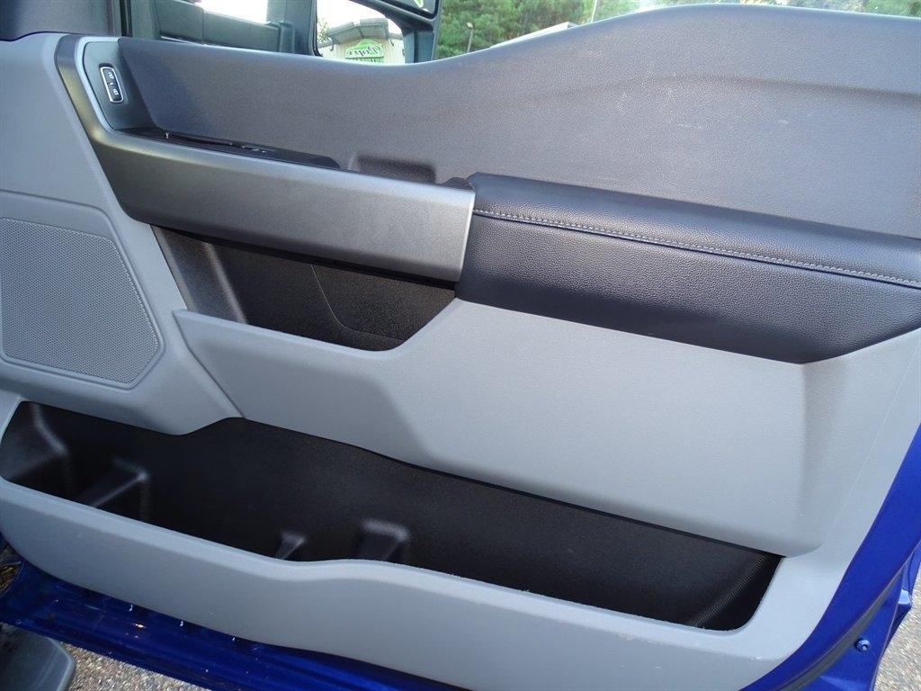 Ford F-350 SD XLT Crew Cab Long Bed DRW 4WD 2026