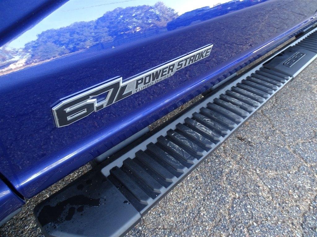 Ford F-350 SD XLT Crew Cab Long Bed DRW 4WD 2026