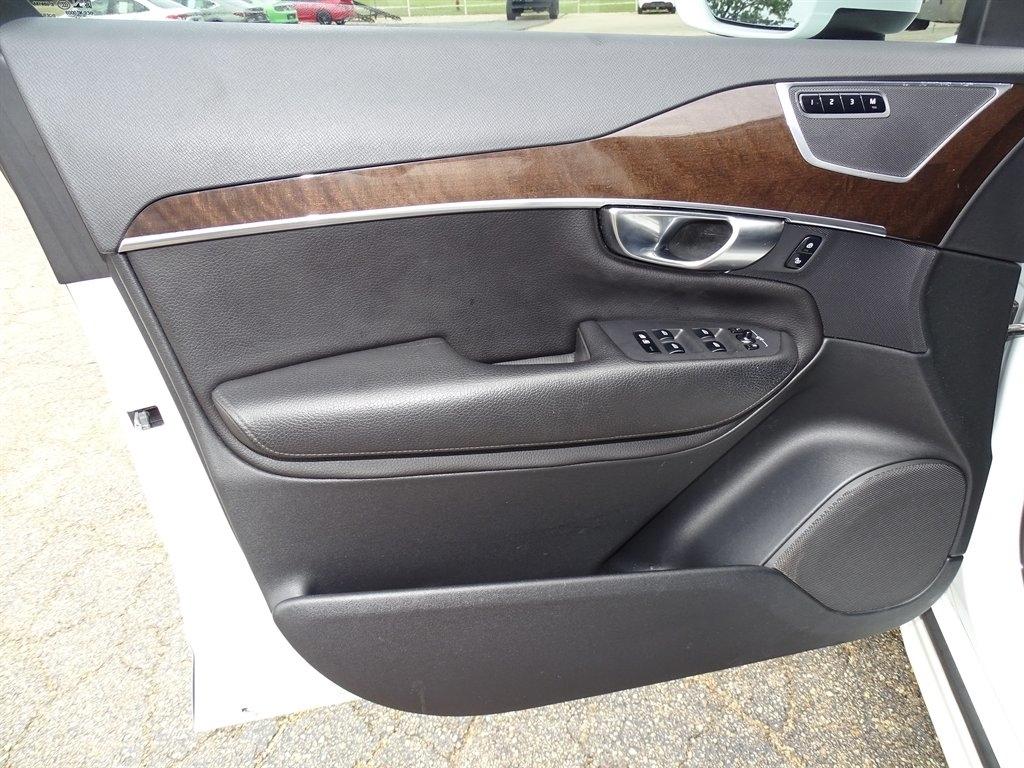 Volvo XC90 T6 Momentum AWD 2019