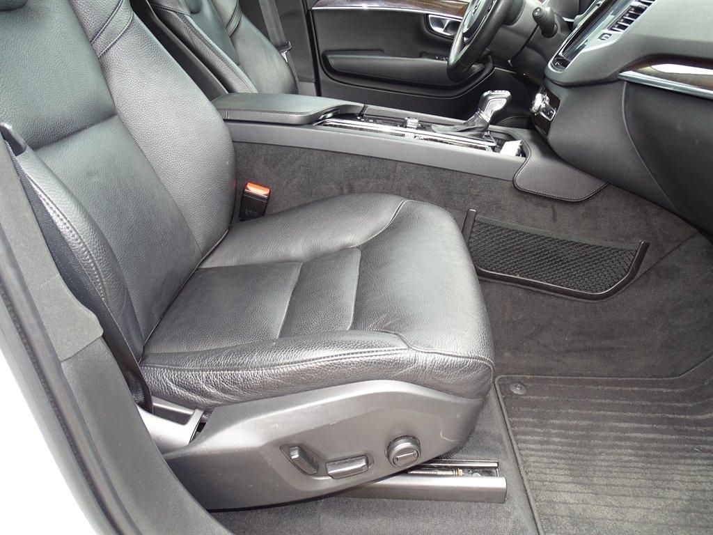 Volvo XC90 T6 Momentum AWD 2019