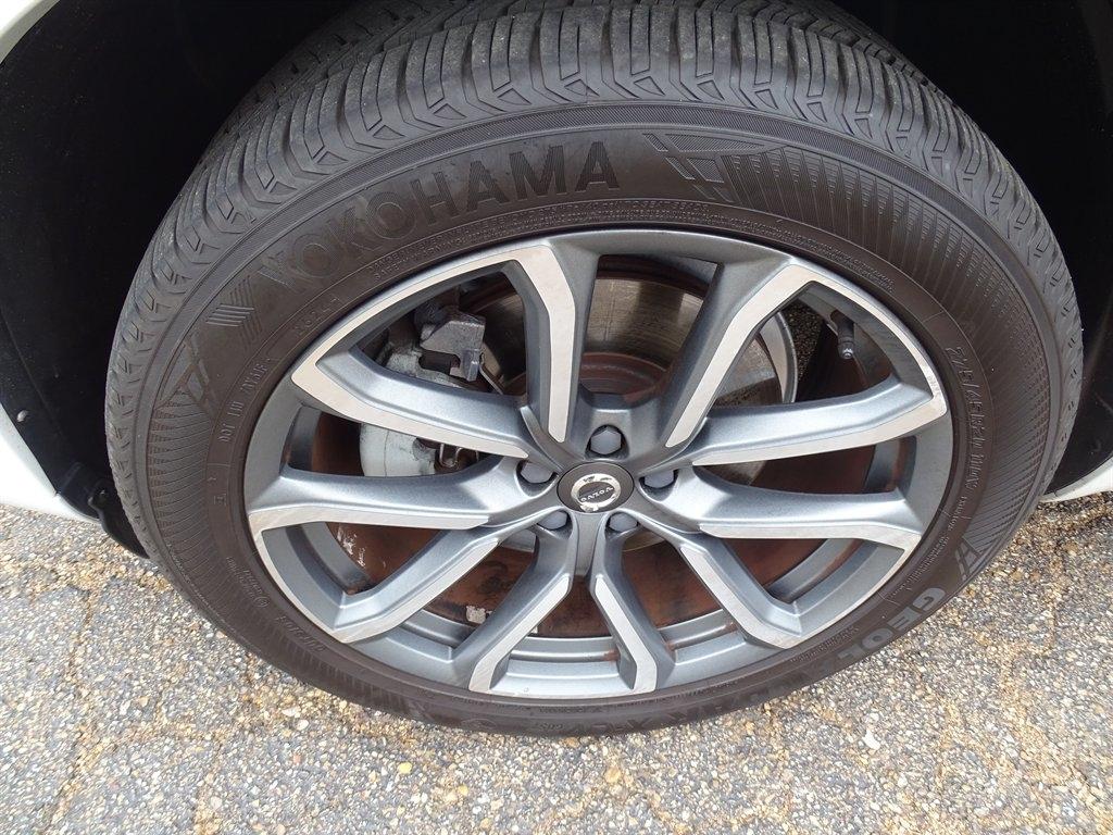 Volvo XC90 T6 Momentum AWD 2019