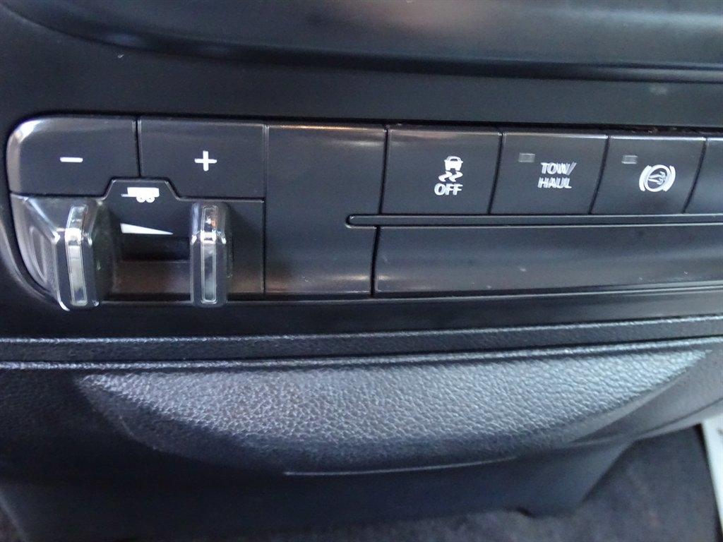 RAM 3500 SLT Crew Cab LWB 4WD DRW 2013