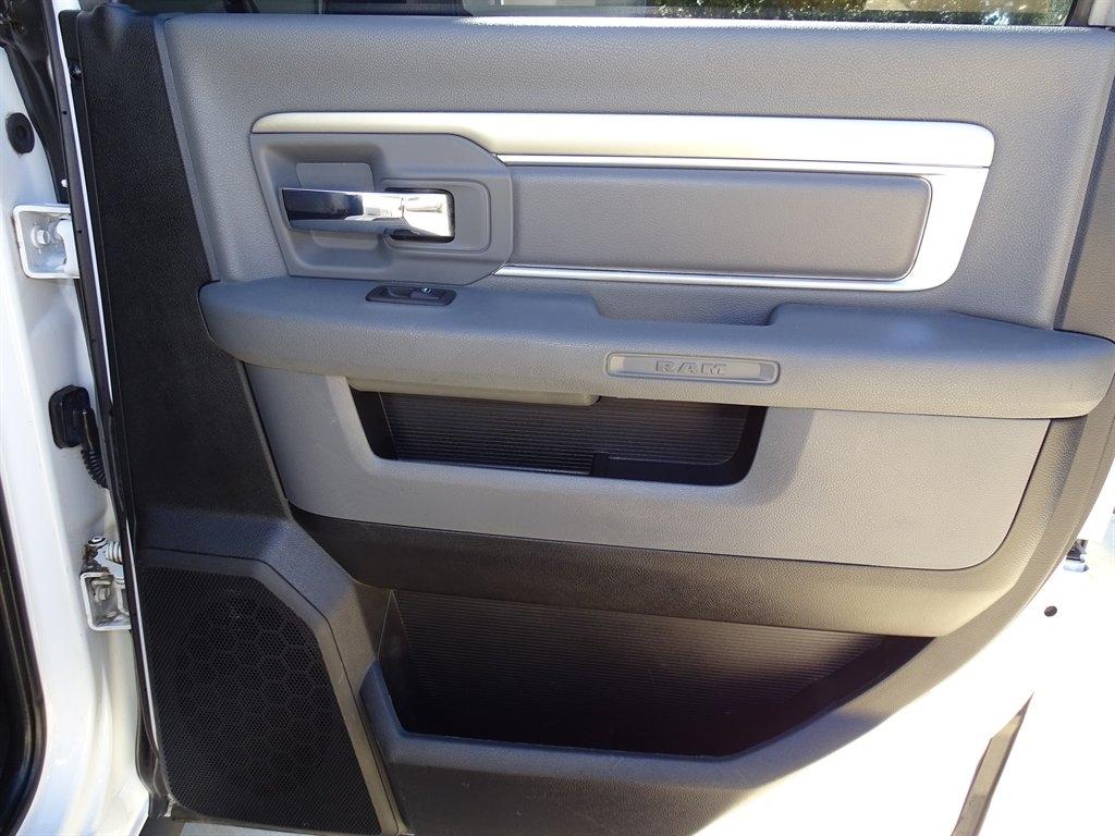 RAM 3500 SLT Crew Cab LWB 4WD DRW 2013