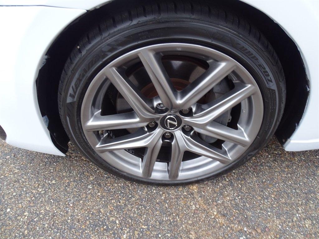 Lexus IS 300 RWD 2019