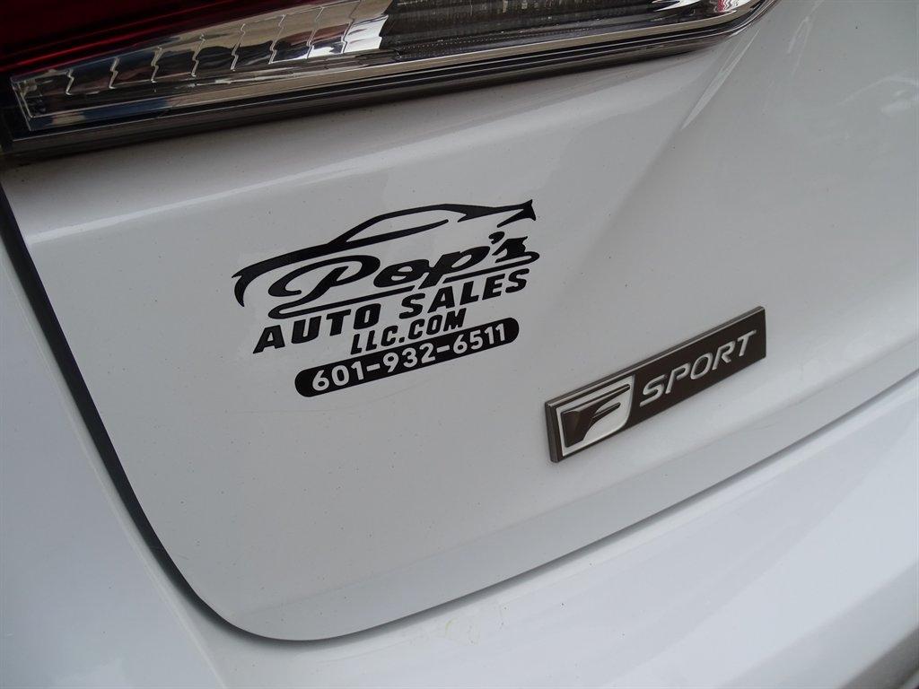 Lexus IS 300 RWD 2019