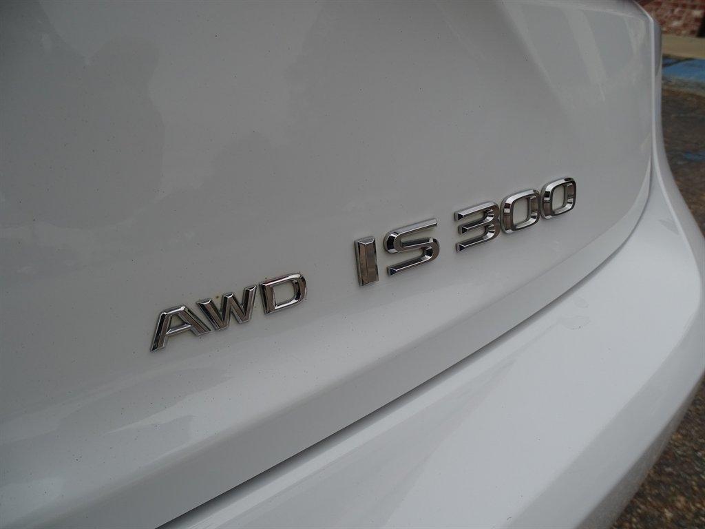 Lexus IS 300 RWD 2019
