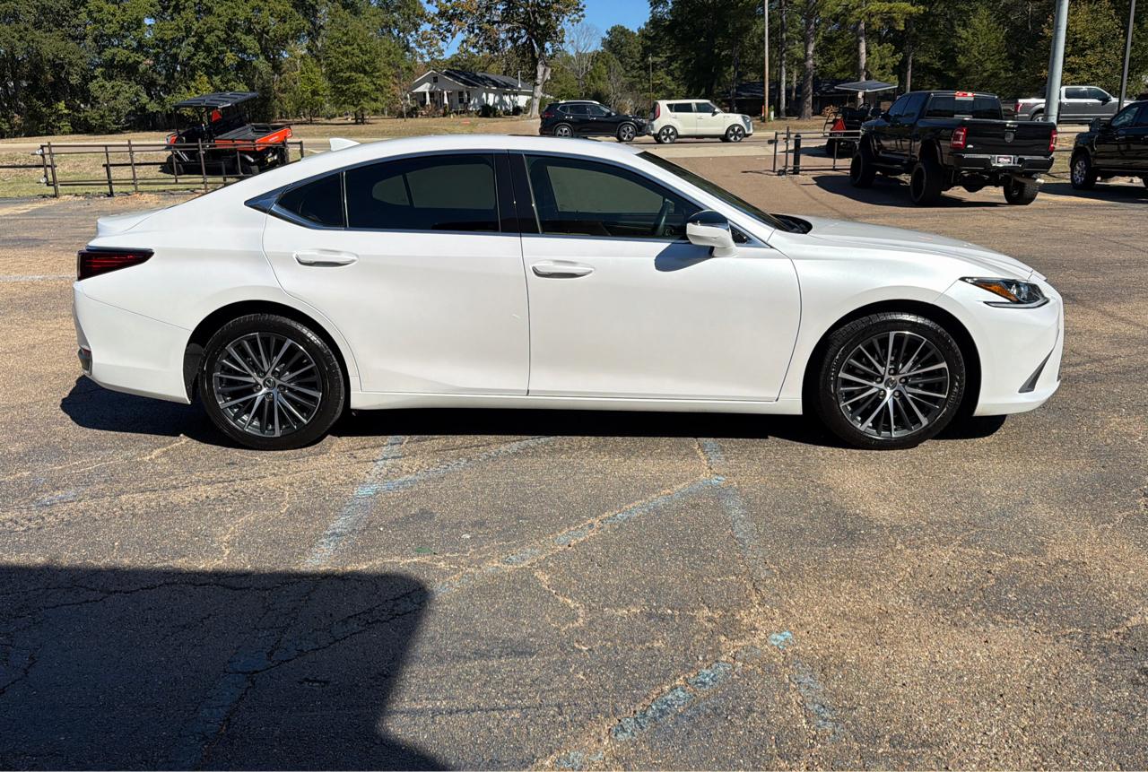 Lexus ES 250 Premium 2024