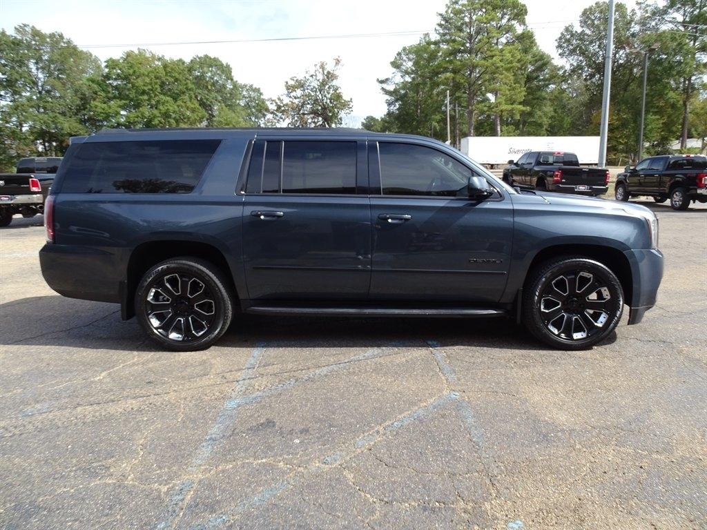 GMC Yukon XL Denali 2WD 2020