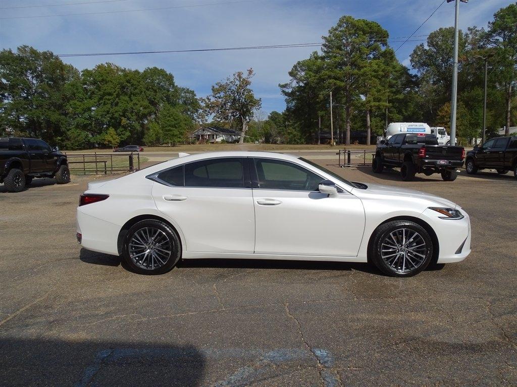 Lexus ES 250 Luxury AWD 2024