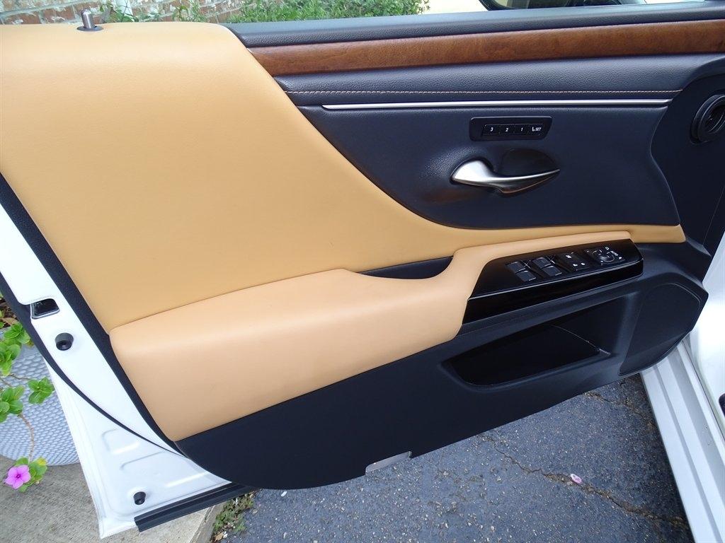 Lexus ES 250 Luxury AWD 2024