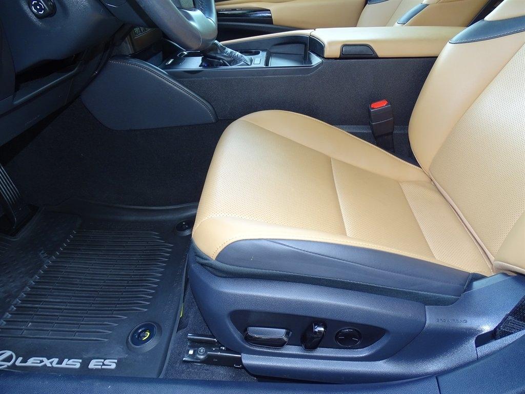 Lexus ES 250 Luxury AWD 2024