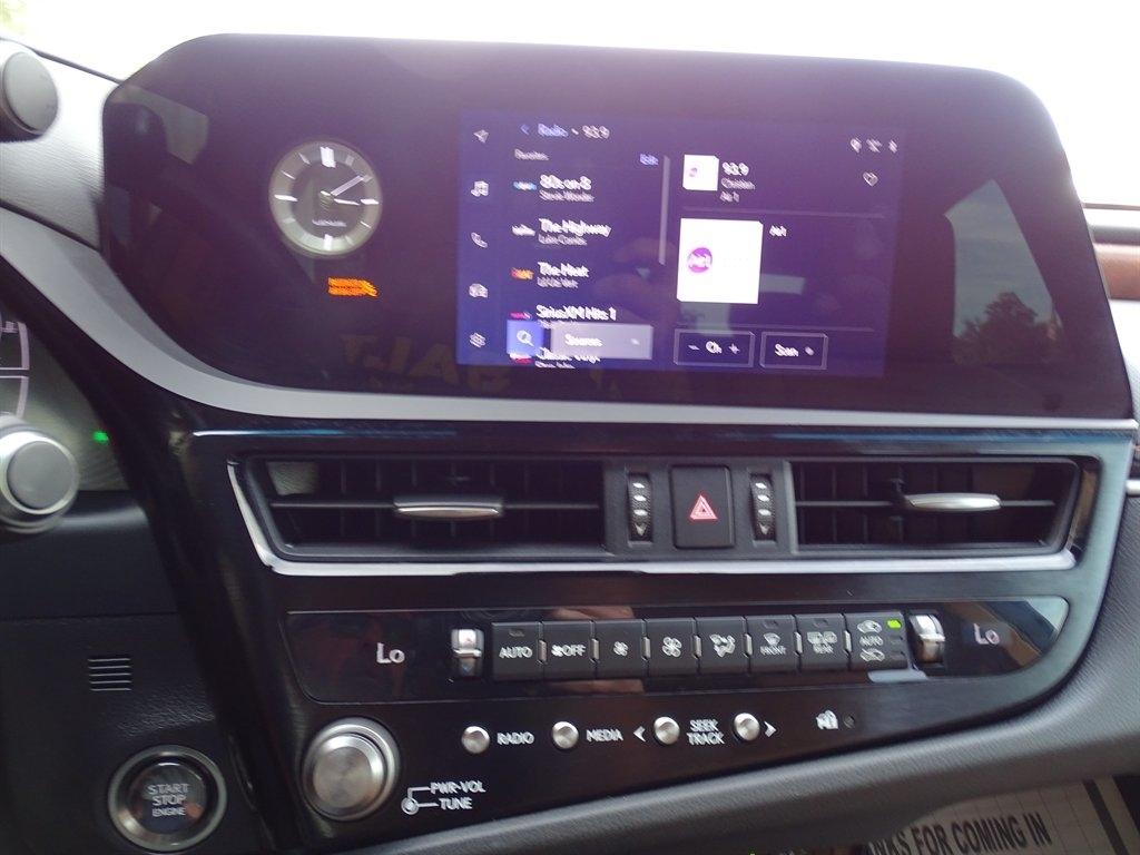 Lexus ES 250 Luxury AWD 2024