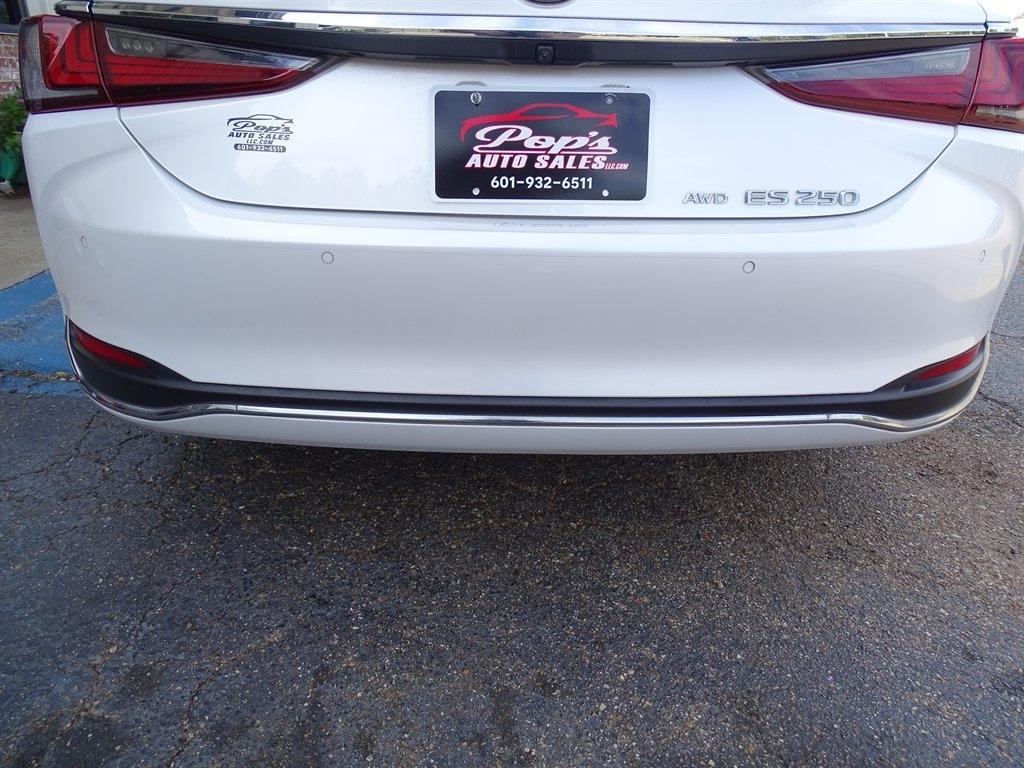 Lexus ES 250 Luxury AWD 2024