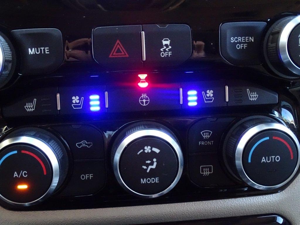RAM 2500 Laramie Crew Cab SWB 4WD 2019