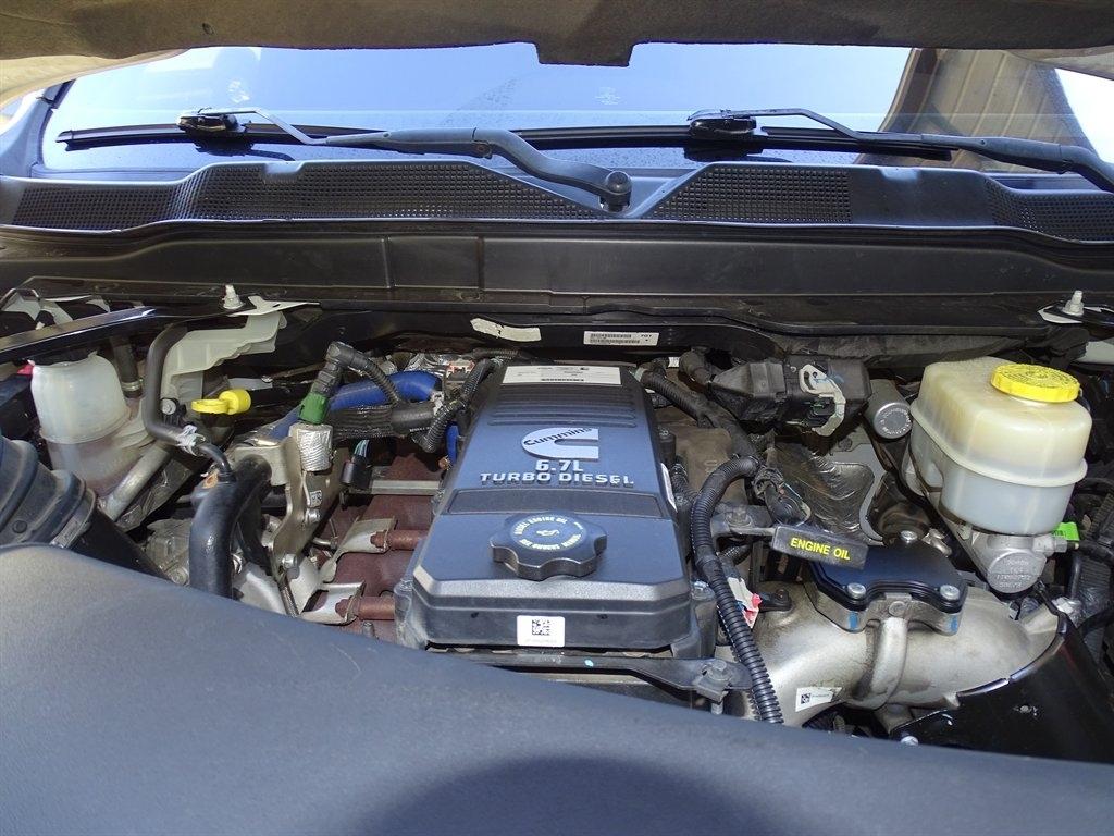 RAM 2500 Laramie Crew Cab SWB 4WD 2019