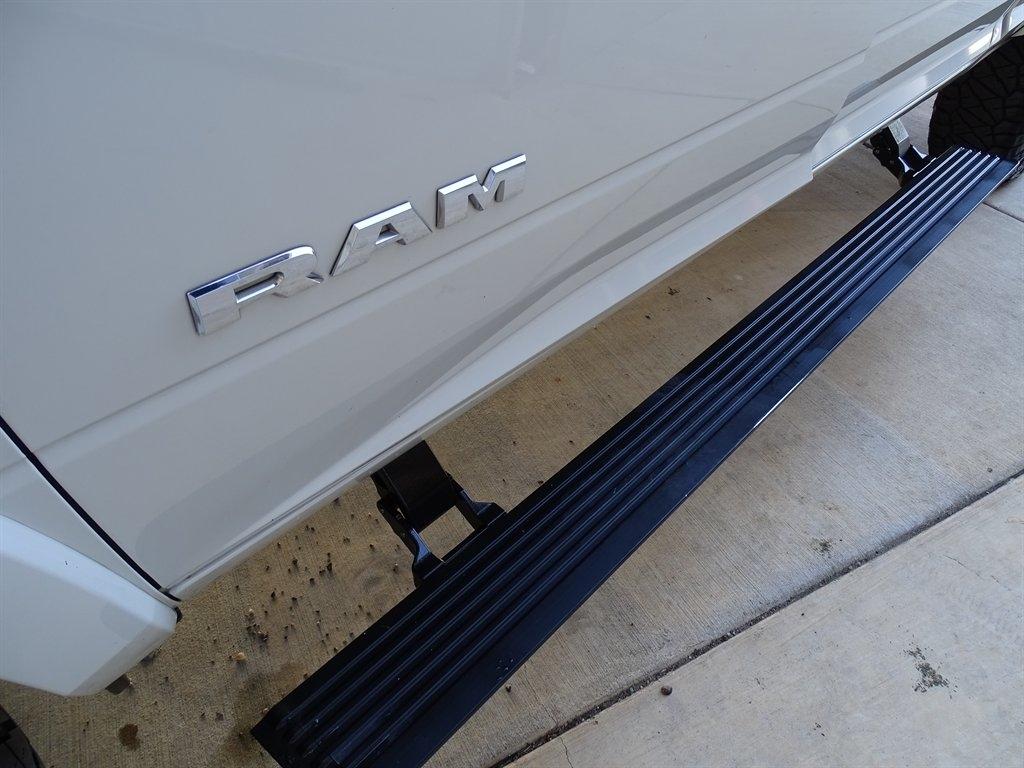 RAM 2500 Laramie Crew Cab SWB 4WD 2019