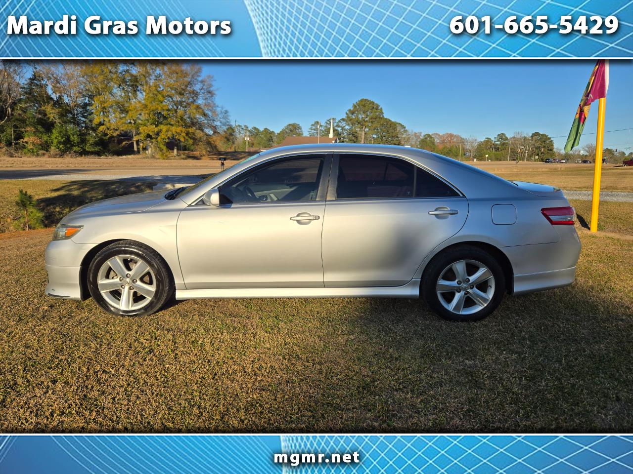 2011 Toyota Camry SE 6-Spd AT