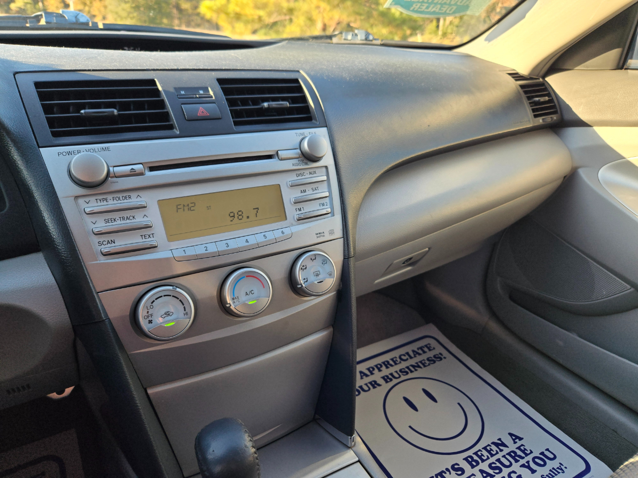 Toyota Camry SE 6-Spd AT 2011