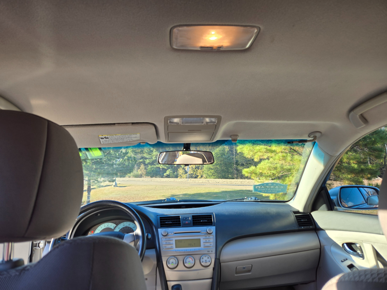 Toyota Camry SE 6-Spd AT 2011