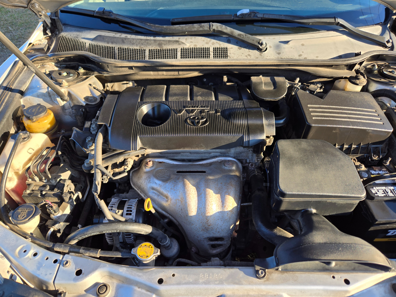 Toyota Camry SE 6-Spd AT 2011