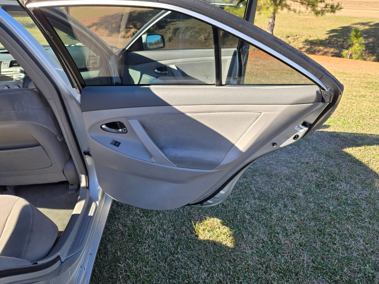 Toyota Camry LE 4D Sedan 2010