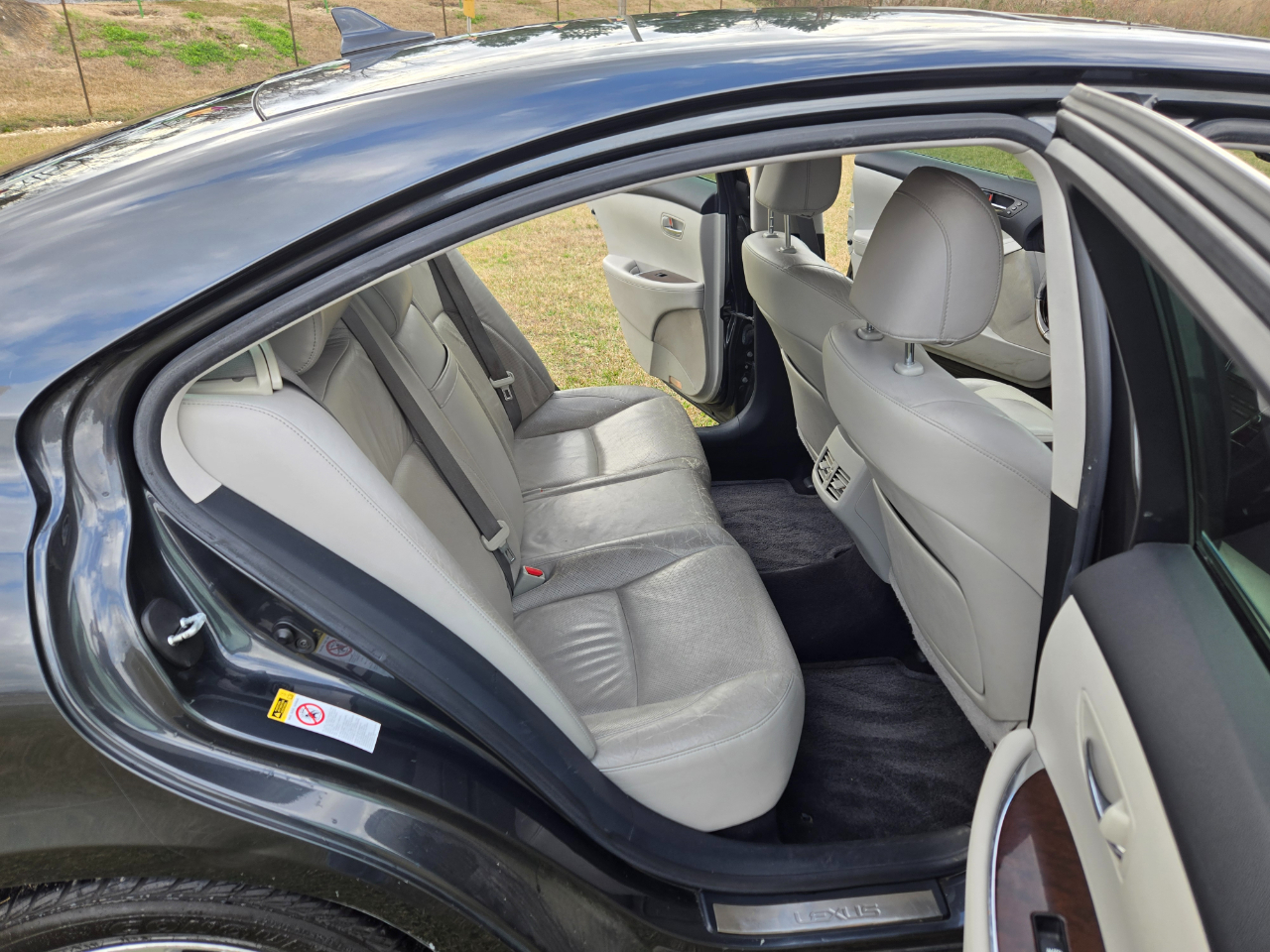 Lexus ES 350 Sedan 2010