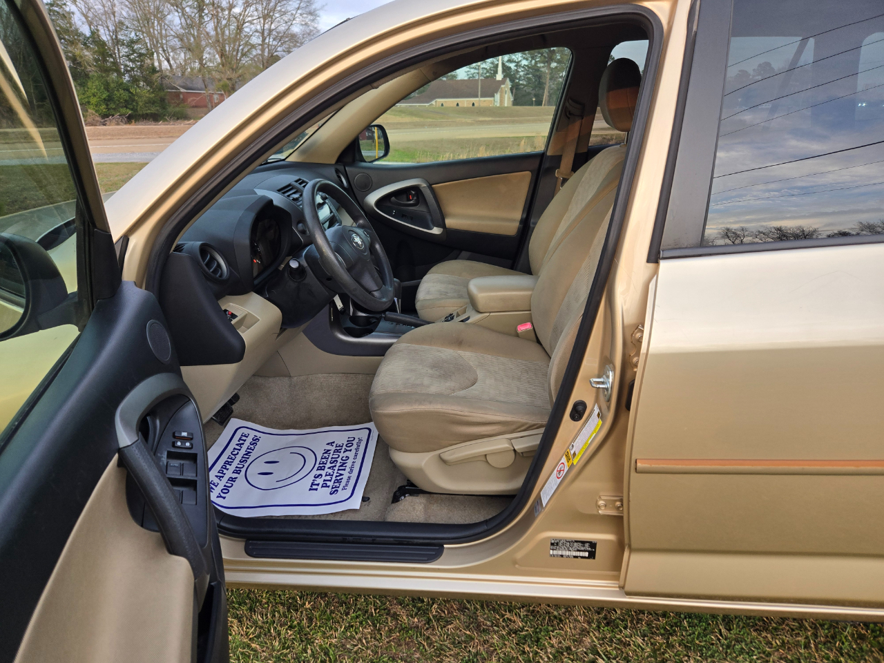 Toyota RAV4 Base I4 2WD 2009