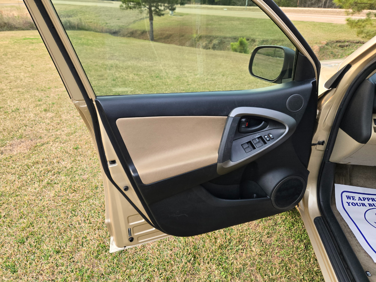 Toyota RAV4 Base I4 2WD 2009