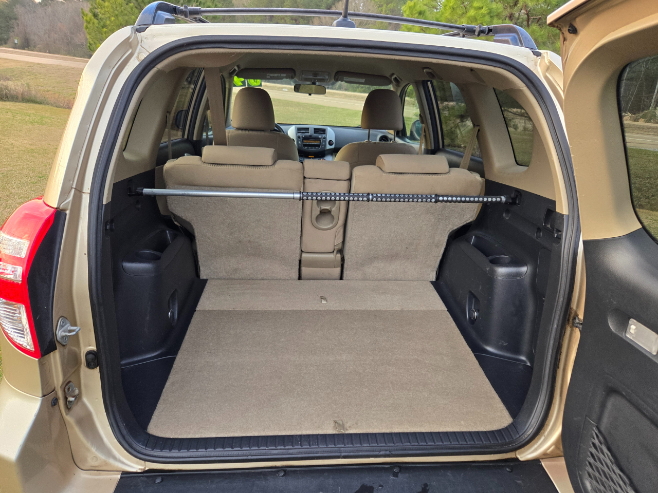 Toyota RAV4 Base I4 2WD 2009