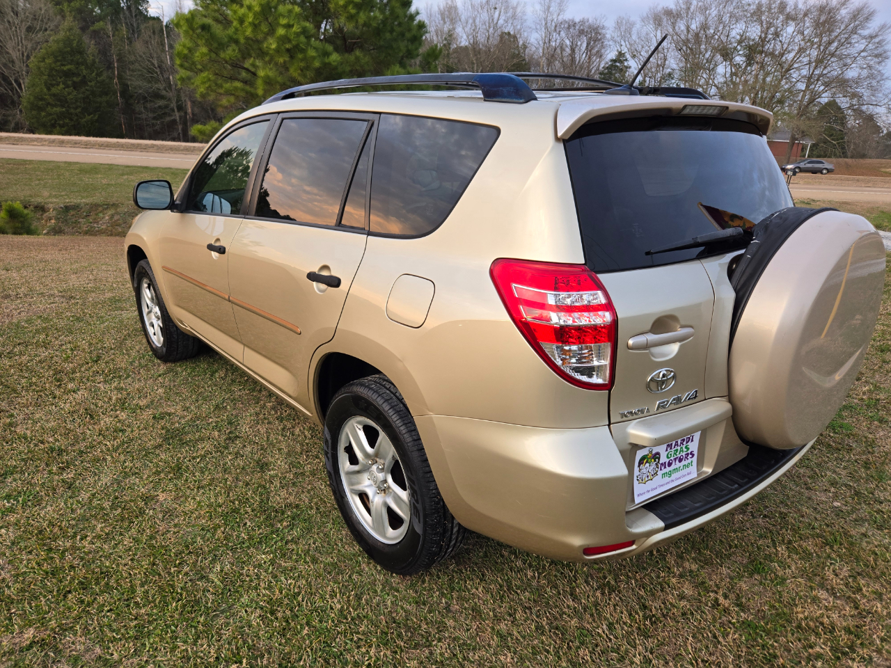 Toyota RAV4 Base I4 2WD 2009