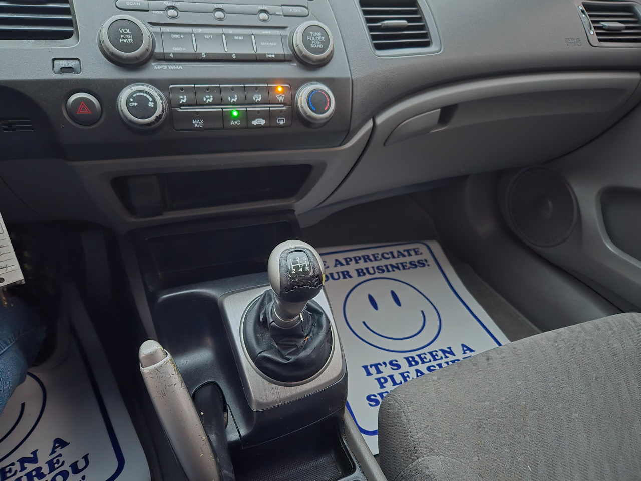 Honda Civic LX Coupe 5-Speed MT 2010