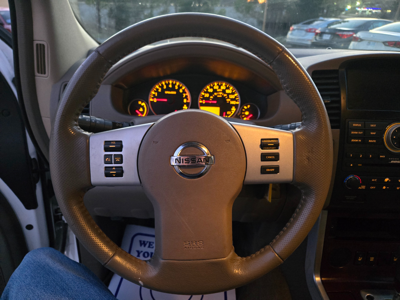 Nissan Pathfinder LE 2WD 2011