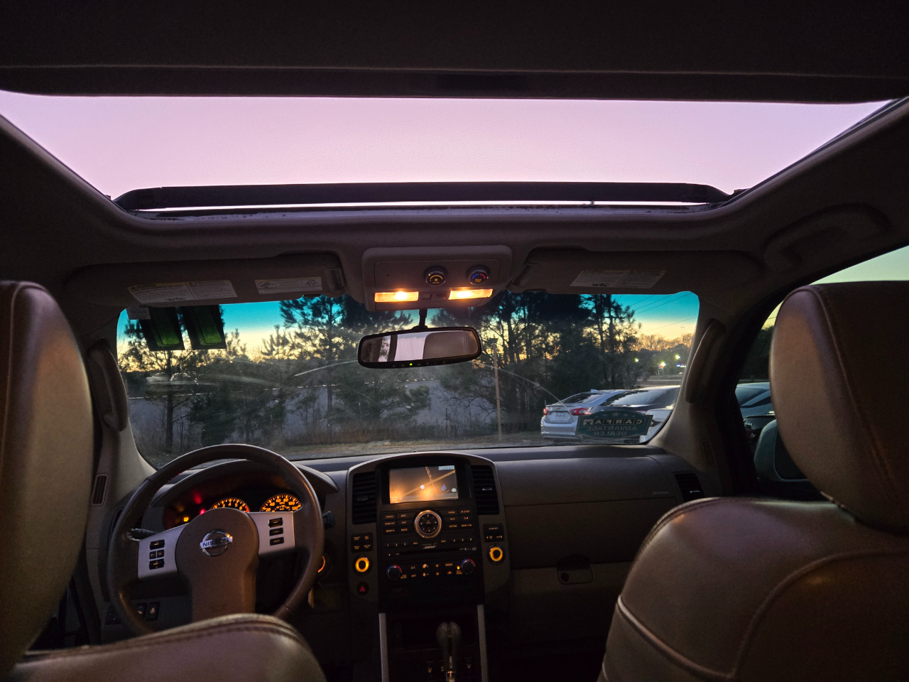 Nissan Pathfinder LE 2WD 2011