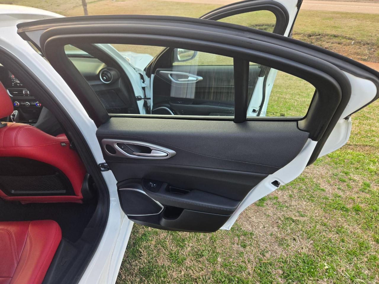 Alfa Romeo Giulia Veloce RWD 2023