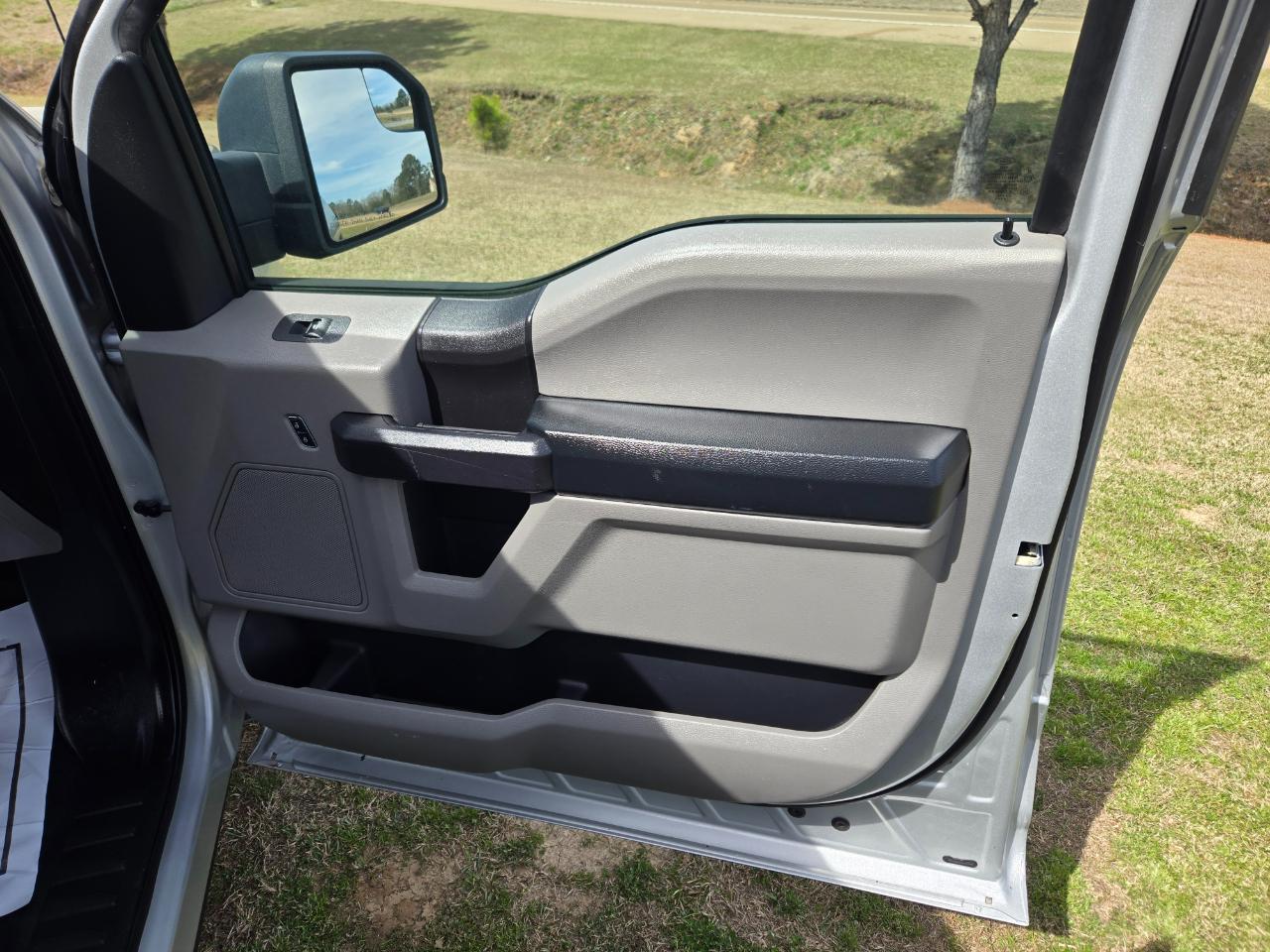 Ford F-150 XL 8-ft. Bed 2WD 2016