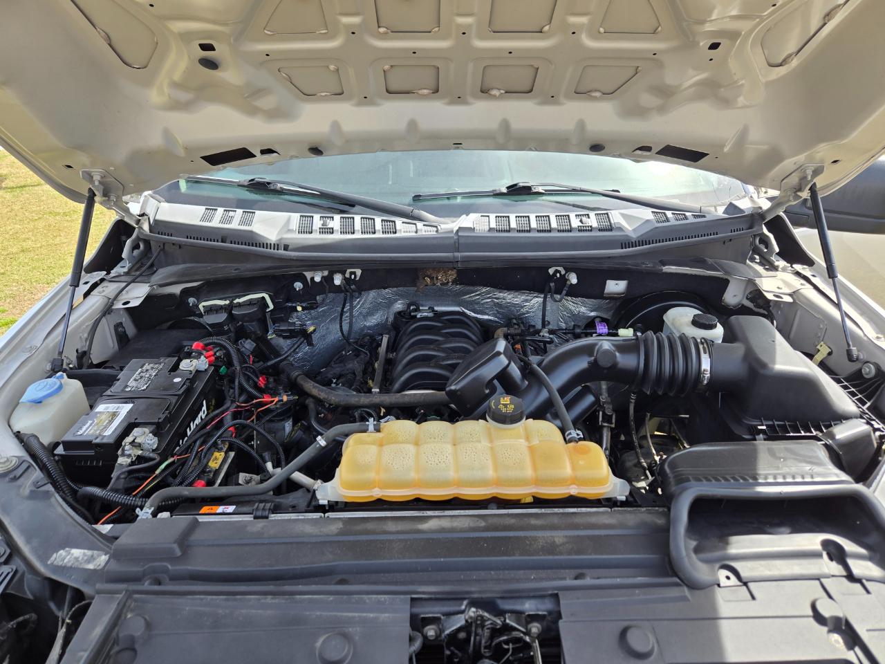 Ford F-150 XL 8-ft. Bed 2WD 2016