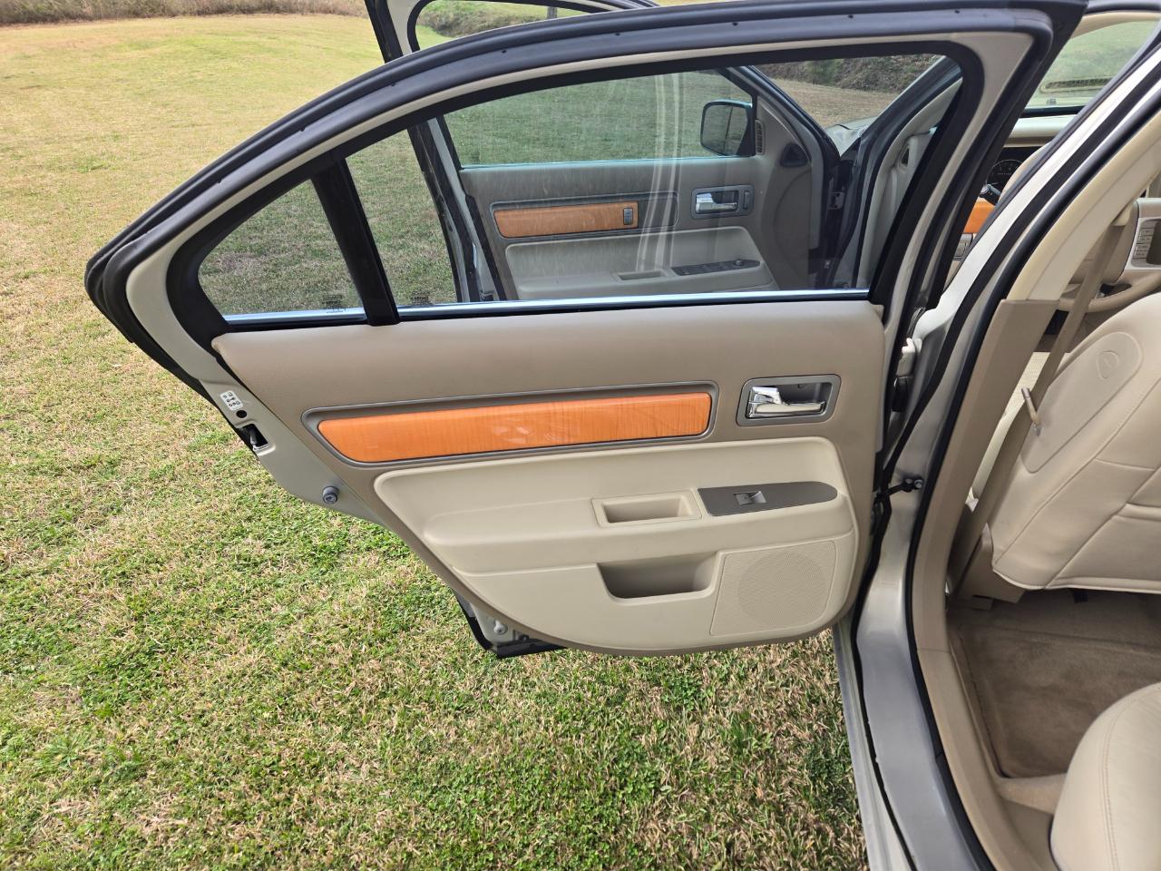 Lincoln MKZ FWD 2009